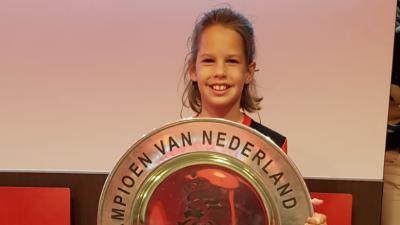 Topper Maaike is doof Topper Maaike is doof